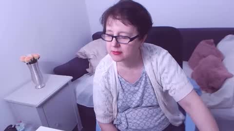 Christa online show from February 9, 5:19 am