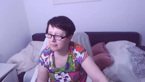 Snapshot of christarose chatting on April 5, 11:57 pm Christa online show from April 5, 11:57 pm