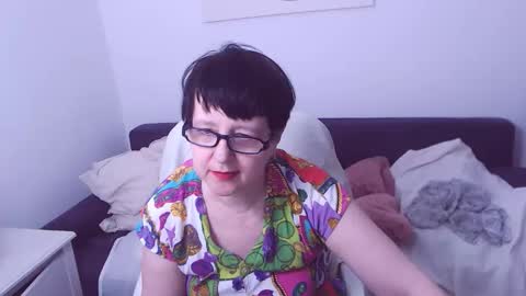 Snapshot of christarose chatting on April 6, 4:46 am Christa online show from April 6, 4:46 am