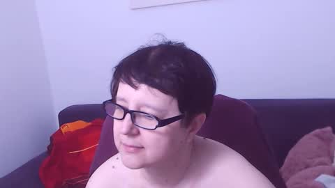 Snapshot of christarose chatting on April 15, 7:58 pm Christa online show from April 15, 7:58 pm