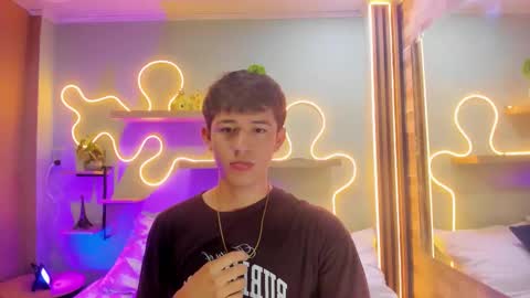 Snapshot of christian_foxx chatting on February 7, 1:48 pm Christian online show from February 7, 1:48 pm