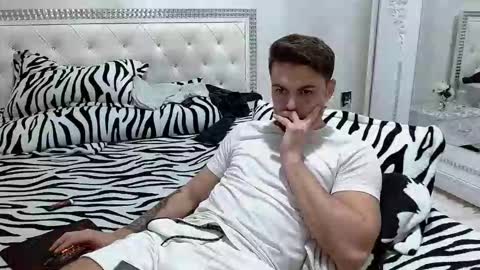 Snapshot of christianhot_ chatting on November 23, 5:13 pm Master Gab online show from November 23, 5:13 pm