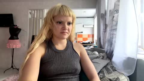 Snapshot of christiechorney chatting on July 28, 12:48 pm christiechorney online show from July 28, 12:48 pm