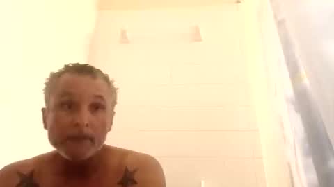 Snapshot of christopher_rain chatting on November 6, 5:19 am Christopher Rain online show from November 6, 5:19 am