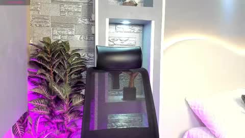 christopher_whitaker online show from February 13, 12:12 pm