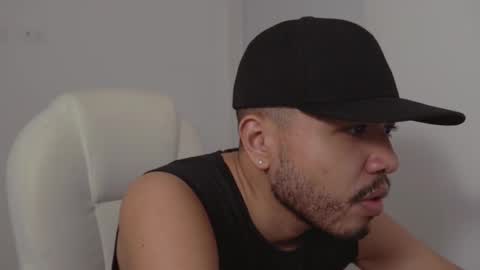 Chris online show from December 24, 5:49 am