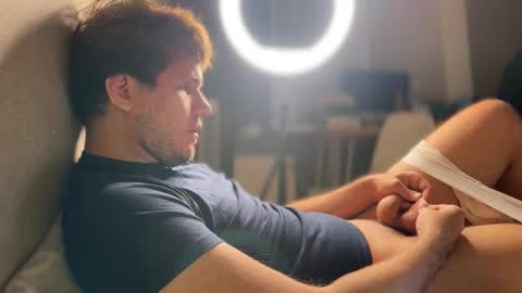 Christopher online show from November 5, 8:20 pm