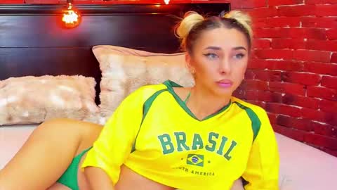 christyna_ross online show from February 25, 8:29 pm