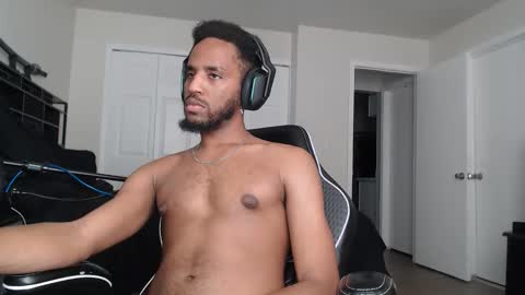 Snapshot of chrisvacherx chatting on February 28, 1:56 pm ChrisVacherx online show from February 28, 1:56 pm