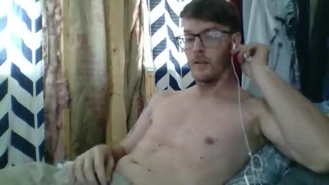 Snapshot of chrisvibess chatting on March 19, 7:29 pm chrisvibess online show from March 19, 7:29 pm