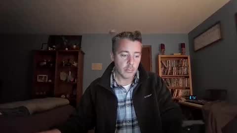 chrisw8121 online show from December 21, 10:50 pm