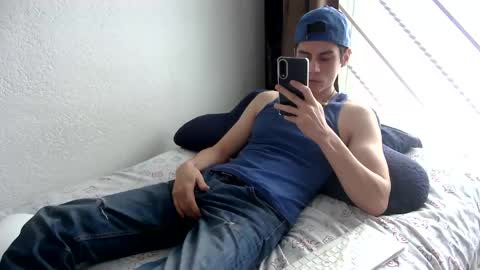 Chrixtopherobin online show from March 16, 10:14 pm