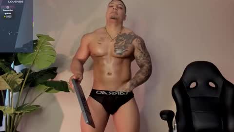 chrizmacgregor online show from October 26, 8:04 pm