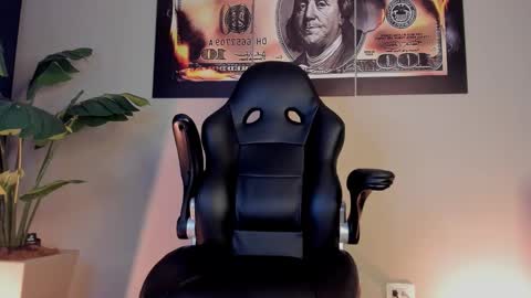 chrizmacgregor online show from February 28, 1:06 am