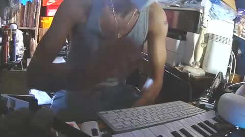 Vinny.D online show from August 9, 12:54 pm