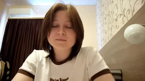 Snapshot of chrystaleberhart chatting on November 15, 10:12 am Crista online show from November 15, 10:12 am