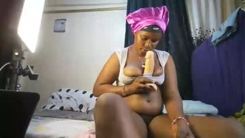 Snapshot of chubby_flora chatting on April 24, 4:42 pm Flora online show from April 24, 4:42 pm