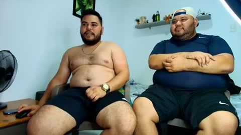 Snapshot of chubbycock_18 chatting on November 27, 4:42 pm ChubbyCock 18 online show from November 27, 4:42 pm