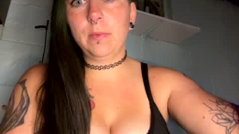 chuckysbride187 online show from December 1, 9:14 am