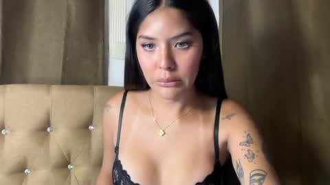Snapshot of ciaxxxmendez chatting on April 24, 9:12 am ciaxxmendezz online show from April 24, 9:12 am