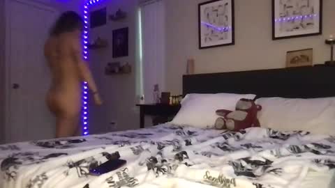 cici1900 online show from May 15, 11:01 pm