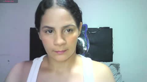 Snapshot of cieloo_777 chatting on July 4, 2:18 am cieloo_777 online show from July 4, 2:18 am