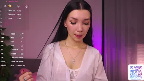   L  online show from November 4, 4:33 am