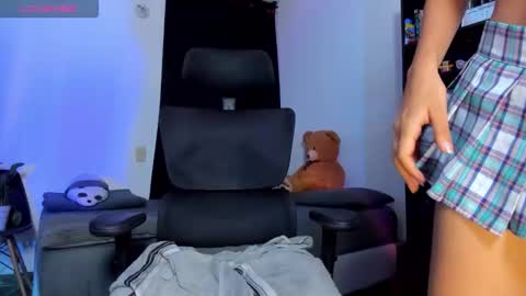 Snapshot of cinamon_kingdom chatting on March 2, 5:08 am Luna and Sebas online show from March 2, 5:08 am