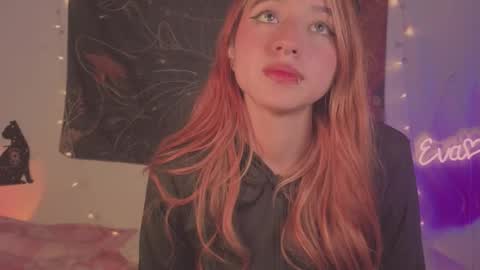 Snapshot of cinderella_lewis chatting on February 27, 3:39 am Sofi Eva and Mey online show from February 27, 3:39 am