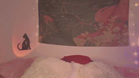 Snapshot of cinderella_lewis chatting on March 3, 3:34 am Sofi Eva and Mey online show from March 3, 3:34 am