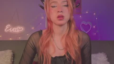 Snapshot of cinderella_lewis chatting on April 12, 2:49 am Sofi Eva and Mey online show from April 12, 2:49 am