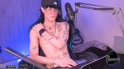 Snapshot of cinnamon_boyxxx chatting on September 28, 2:06 am David     Independent Model online show from September 28, 2:06 am