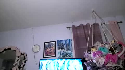 Snapshot of cinnasalvato chatting on May 9, 2:17 am cinnasalvato online show from May 9, 2:17 am