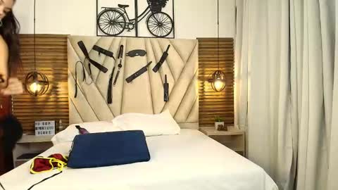 cinthiabaker online show from December 2, 11:59 am