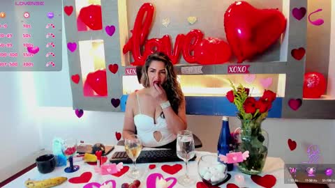 Snapshot of cinthya_mjs chatting on February 14, 2:54 pm Cinthya online show from February 14, 2:54 pm