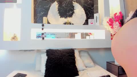 Snapshot of cinthya_mjs chatting on September 24, 12:19 pm Cinthya online show from September 24, 12:19 pm