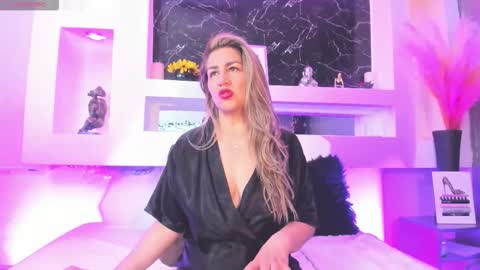 Snapshot of cinthya_mjs chatting on February 24, 12:36 pm Cinthya online show from February 24, 12:36 pm