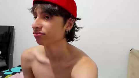 cirosky_elchicopolla online show from January 8, 4:04 am