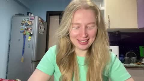 citrusblissss online show from September 19, 12:39 pm