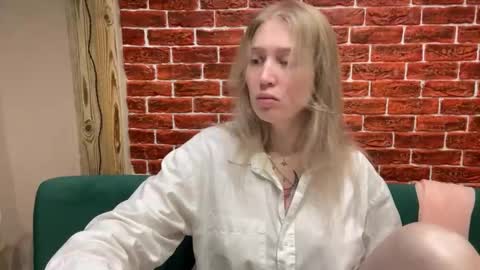 citrusblissss online show from October 14, 2:29 pm