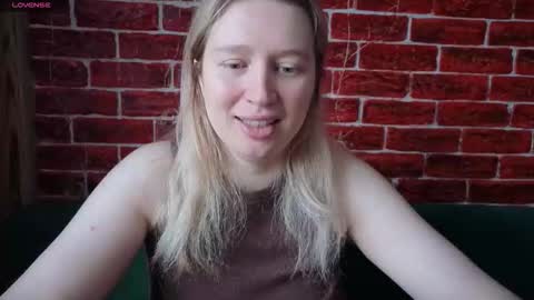 citrusblissss online show from February 12, 3:12 am