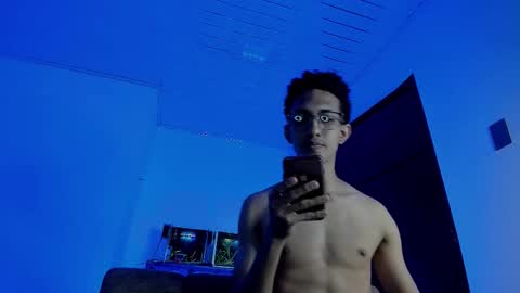 cj_davis1 online show from November 2, 1:52 am