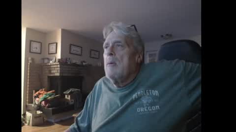 Snapshot of cjscout chatting on December 12, 6:14 am cjscout online show from December 12, 6:14 am