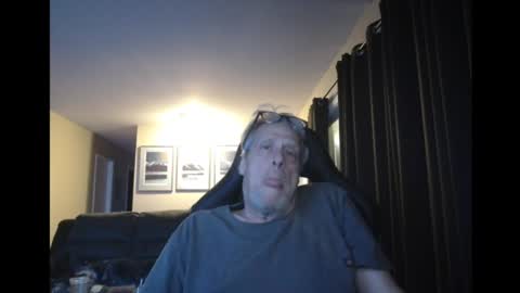 Snapshot of cjscout chatting on December 24, 7:06 am cjscout online show from December 24, 7:06 am