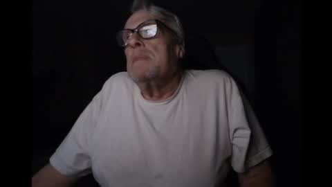 Snapshot of cjscout chatting on February 3, 8:24 am cjscout online show from February 3, 8:24 am