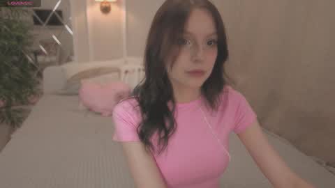 Snapshot of claire_bennett chatting on September 12, 11:37 pm Claire Bennett online show from September 12, 11:37 pm