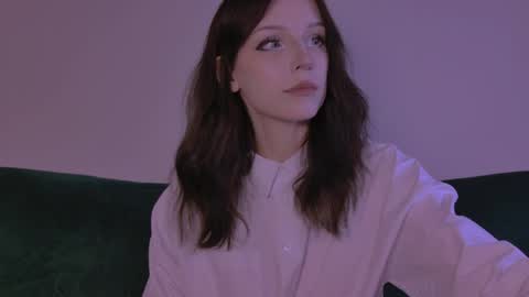 Snapshot of claire_bennett chatting on April 15, 1:34 am Claire Bennett online show from April 15, 1:34 am