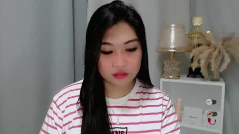 CLAIRE online show from April 29, 2:59 am