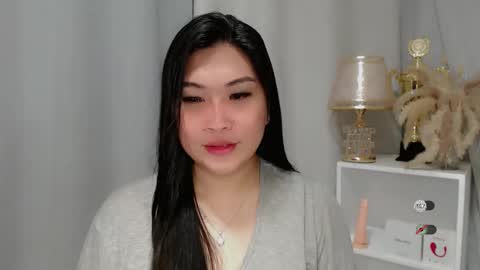 CLAIRE online show from May 7, 4:01 pm