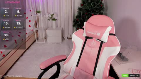 Snapshot of clairefaers chatting on December 26, 1:43 pm Claire Faers online show from December 26, 1:43 pm